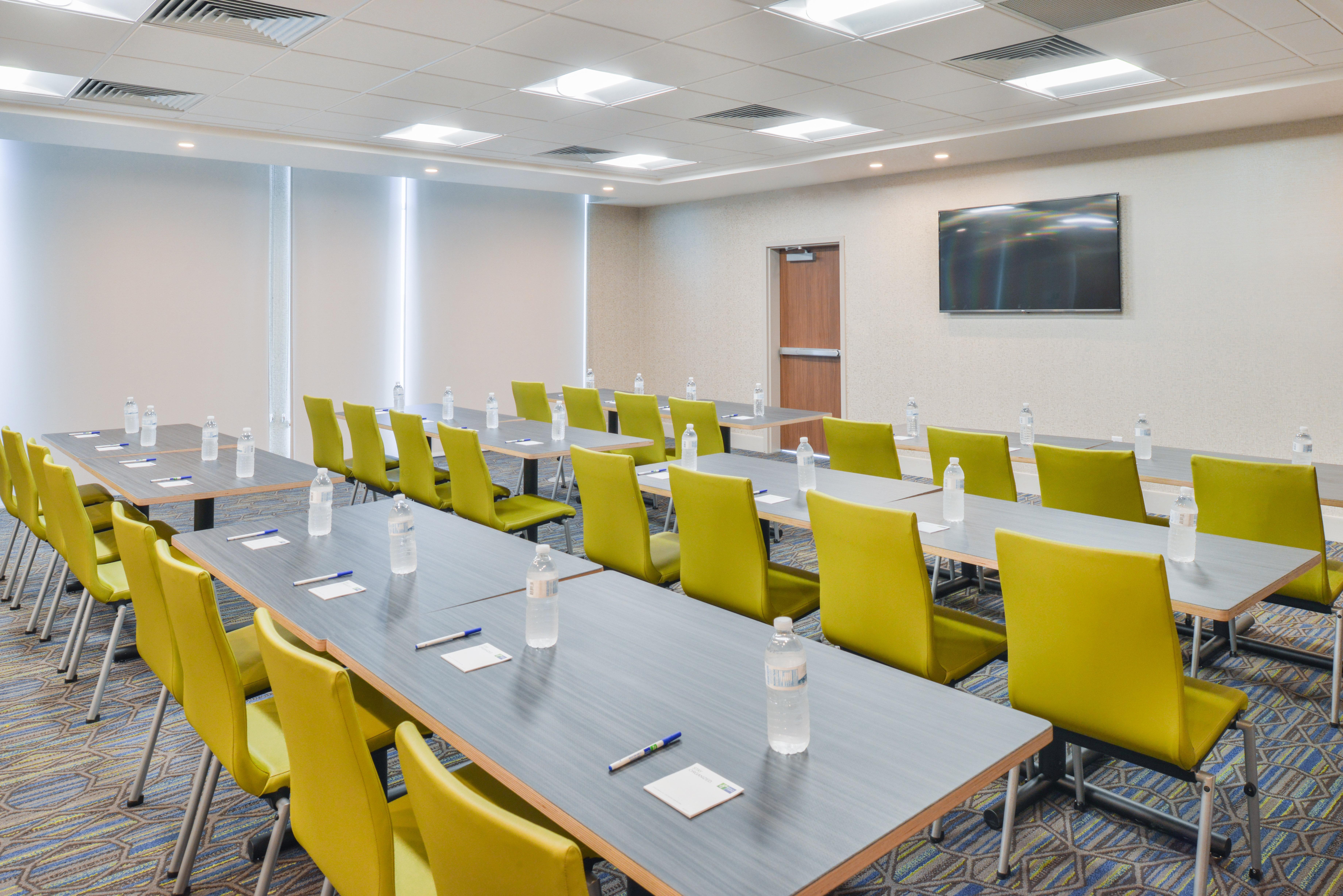 Holiday Inn Express & Suites - Chadron By Ihg Ngoại thất bức ảnh
